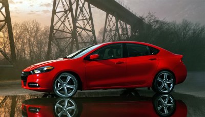 The side profile doesn't have the sculpture of a car like the Hyundai Elantra, which might endear the 2013 Dodge Dart to no-frills buyers. However, the Dart can be decked out with leather, dual-zone climate control and navigation. The R/T gets its own five-spoke wheels.