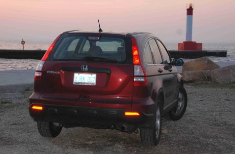 2007 Honda CR-V LX at Oakville's Navy Pier at dawn.